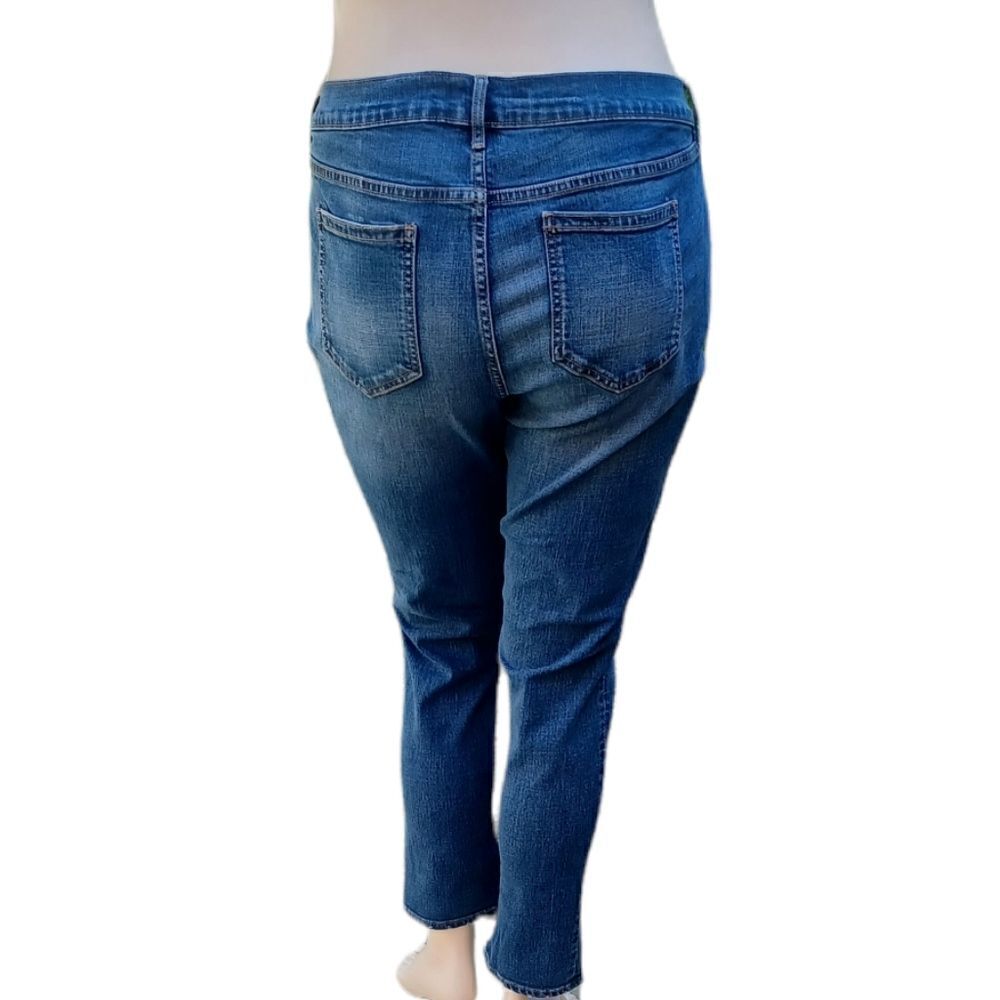 579725..Old Navy Boyfriend Jeans Size 16R, 41"W, 26" Inseam, 9"Rise - Picture 4 of 6